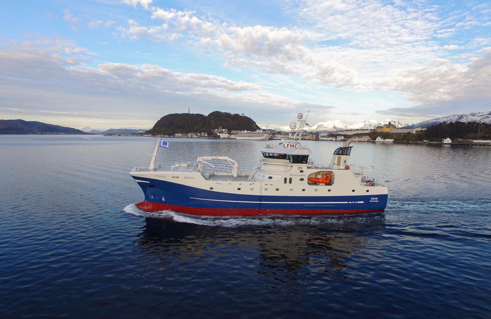 YANMAR ENGINES POWER NEW, HYPERMODERN LONGLINER IN NORWAY